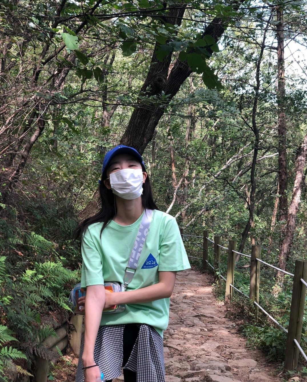 막걸리 먹으려고 등산하는 한선화.........jpg | 인스티즈