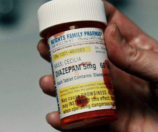 소시오패스 남편한테서 도망친 후 몇주 뒤 남편이 자살했다는 소식을 들었는데...gif | 인스티즈