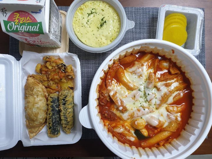 엽떡 대체제로 불리는 떡볶이 프랜차이즈들 | 인스티즈