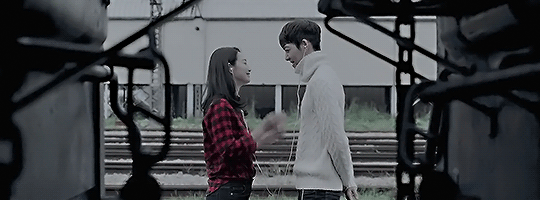 신민아 김우빈 연애 시작하고나서 찍은 광고.jpgif | 인스티즈