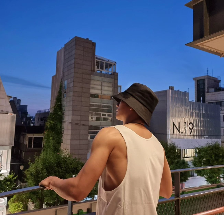 항상 정해인 보면 위화감 느껴졌거든 | 인스티즈