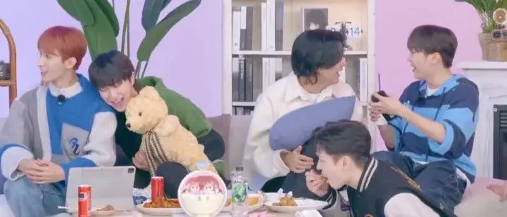 왜 이런건 다 세븐틴이야??? | 인스티즈