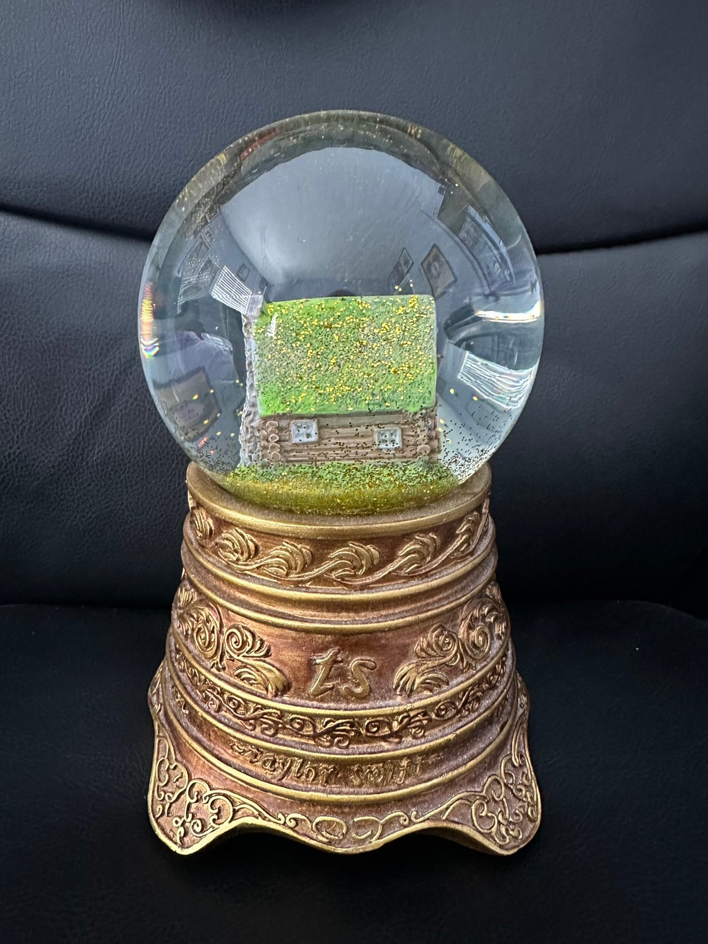 테일러 스위프트의 인기 MD중 하나인 스노우볼 컬렉션 | 인스티즈