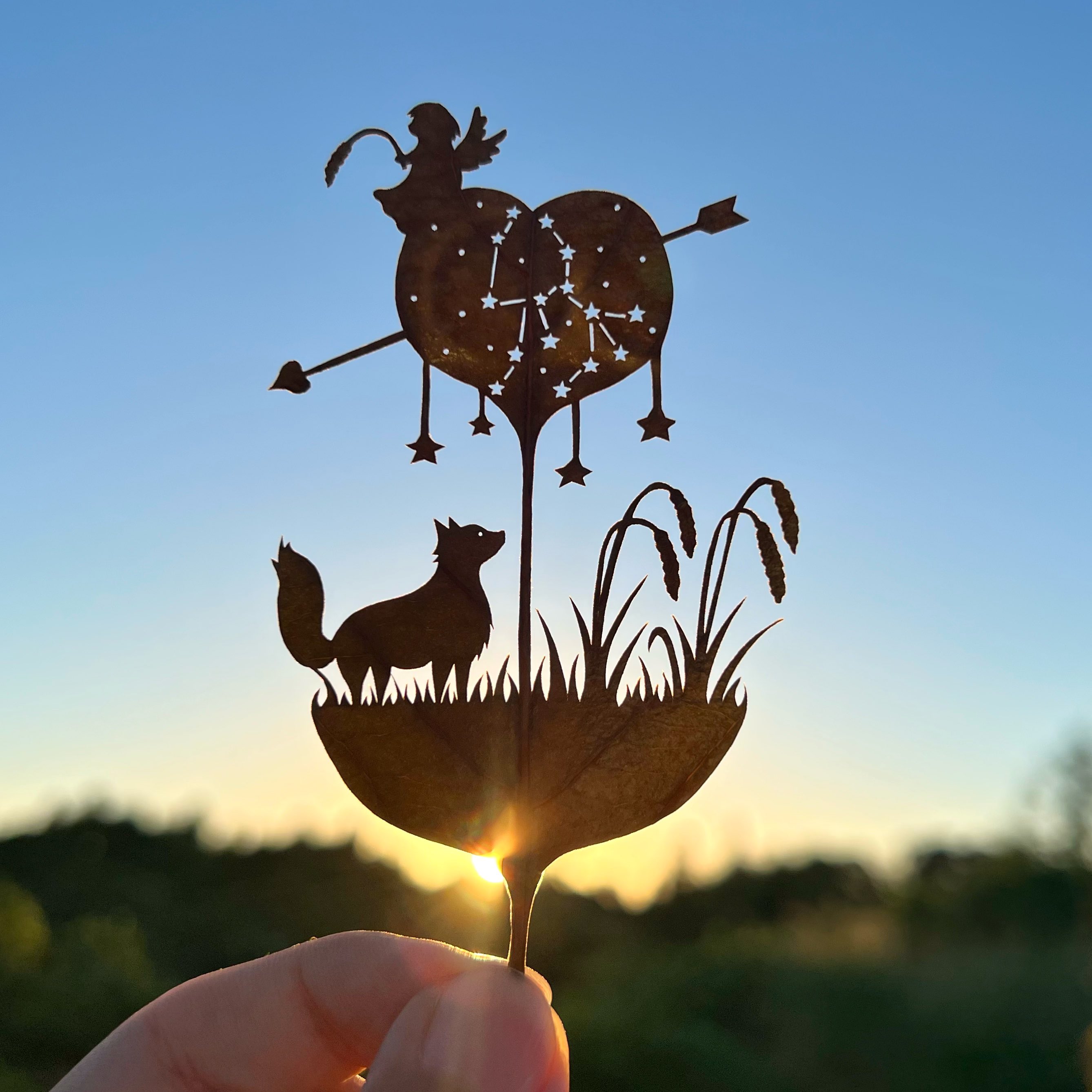 ADHD를 가진 작가가 만든 나뭇잎 아트 작품 | 인스티즈