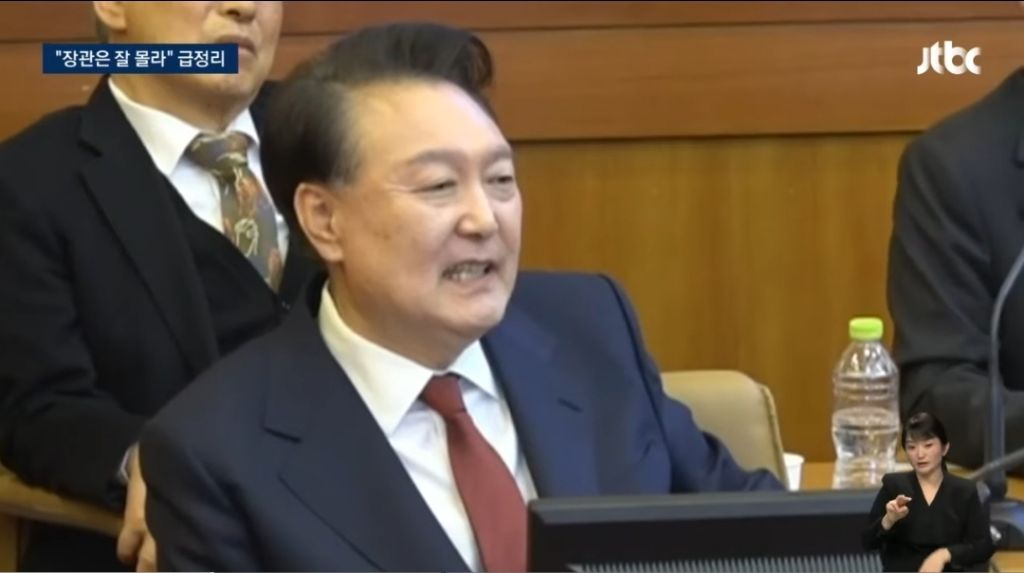 자꾸 기대를 저버리는 김용현, 윤석열 3단 표정변화 | 인스티즈