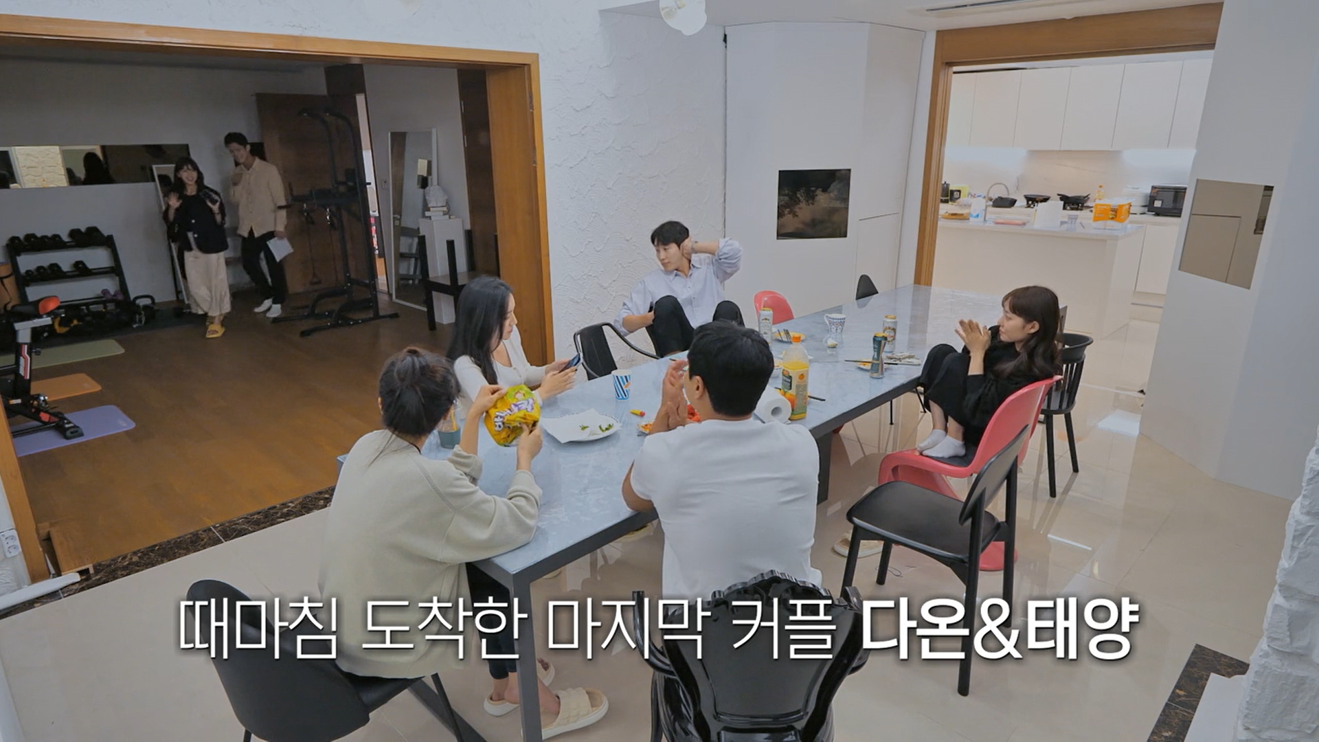 여자출연자 뒷담화 하는 연애프로 남자출연자 | 인스티즈
