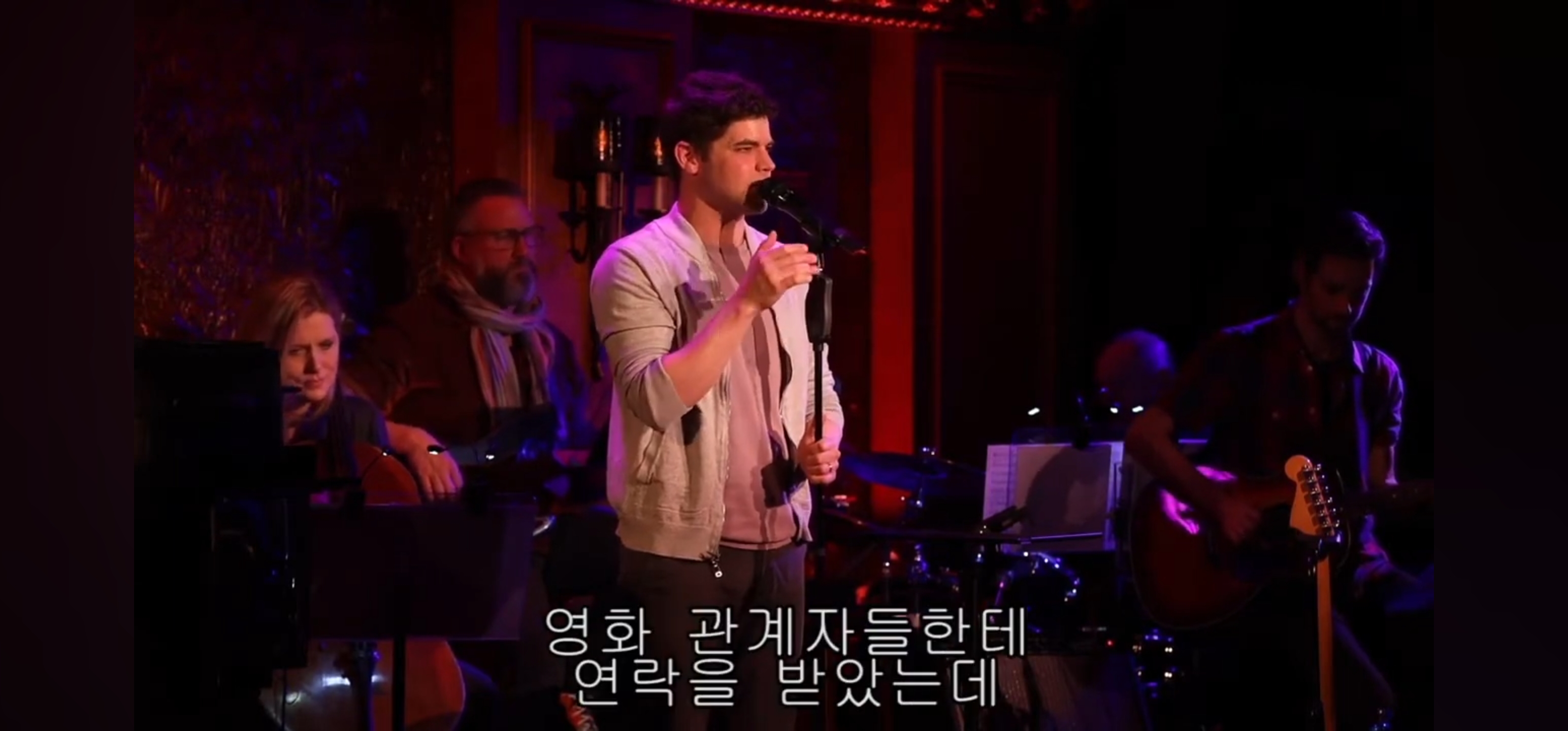 이제 와서 말하지만 휴 잭맨, 잭 에프론 대신 위대한 쇼맨이란 영화를 세상에 나온 게 한 건 나야! 그게 무슨 소리냐고?.jpg | 인스티즈