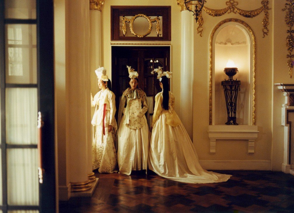 한복 홍보 의도라던 청와대 보그 화보 속 일본 디자이너 의상.jpg | 인스티즈