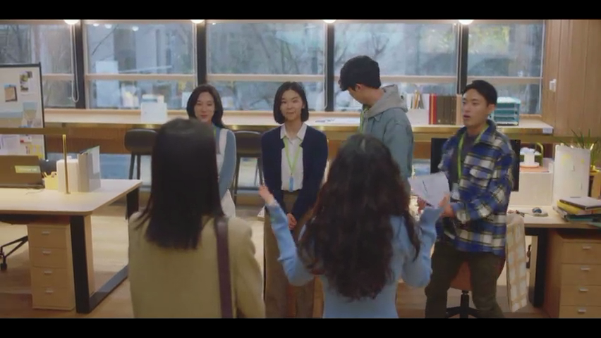 홧김에 회사를 그만두고 프리랜서로 일하게 됐는데요.. 남자 둘이랑 엮이게 생겼어요.. | 인스티즈