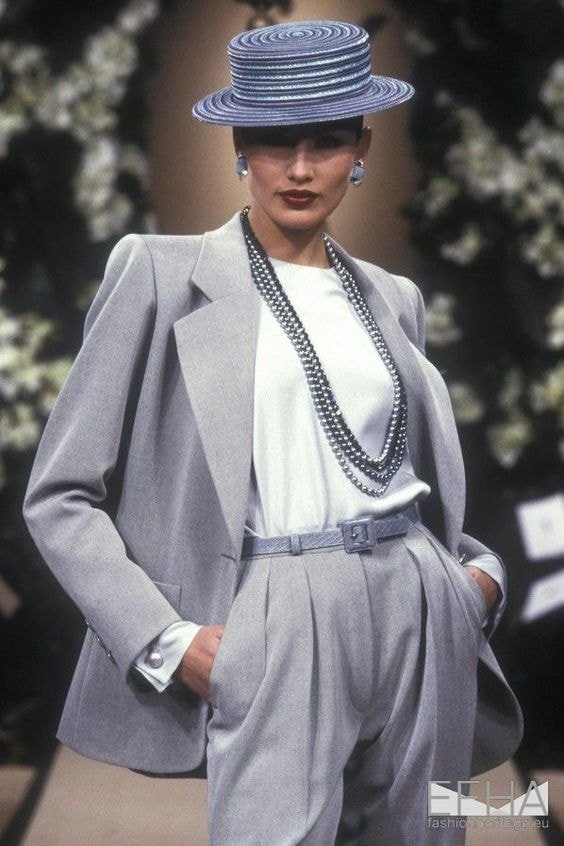 왠지 야망 있게 살고 싶어지는 80년대 여성 명품 정장 패션 | 인스티즈