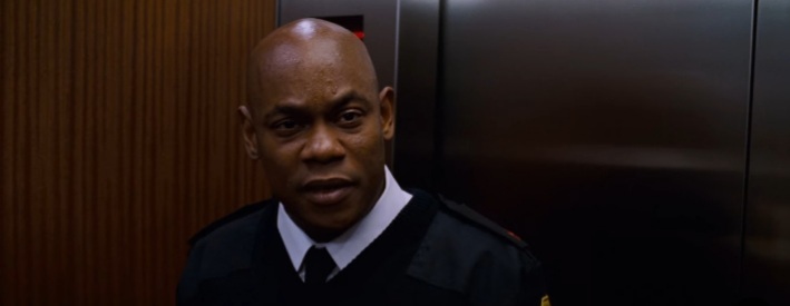 고층 건물 엘리베이터에 갇힌 5명. 이들 중 1명은 사람이 아니다. 데블 | 인스티즈