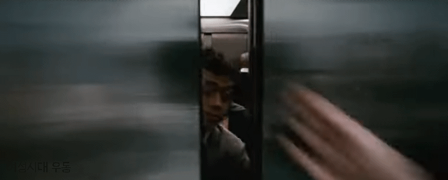 고층 건물 엘리베이터에 갇힌 5명. 이들 중 1명은 사람이 아니다. 데블 | 인스티즈