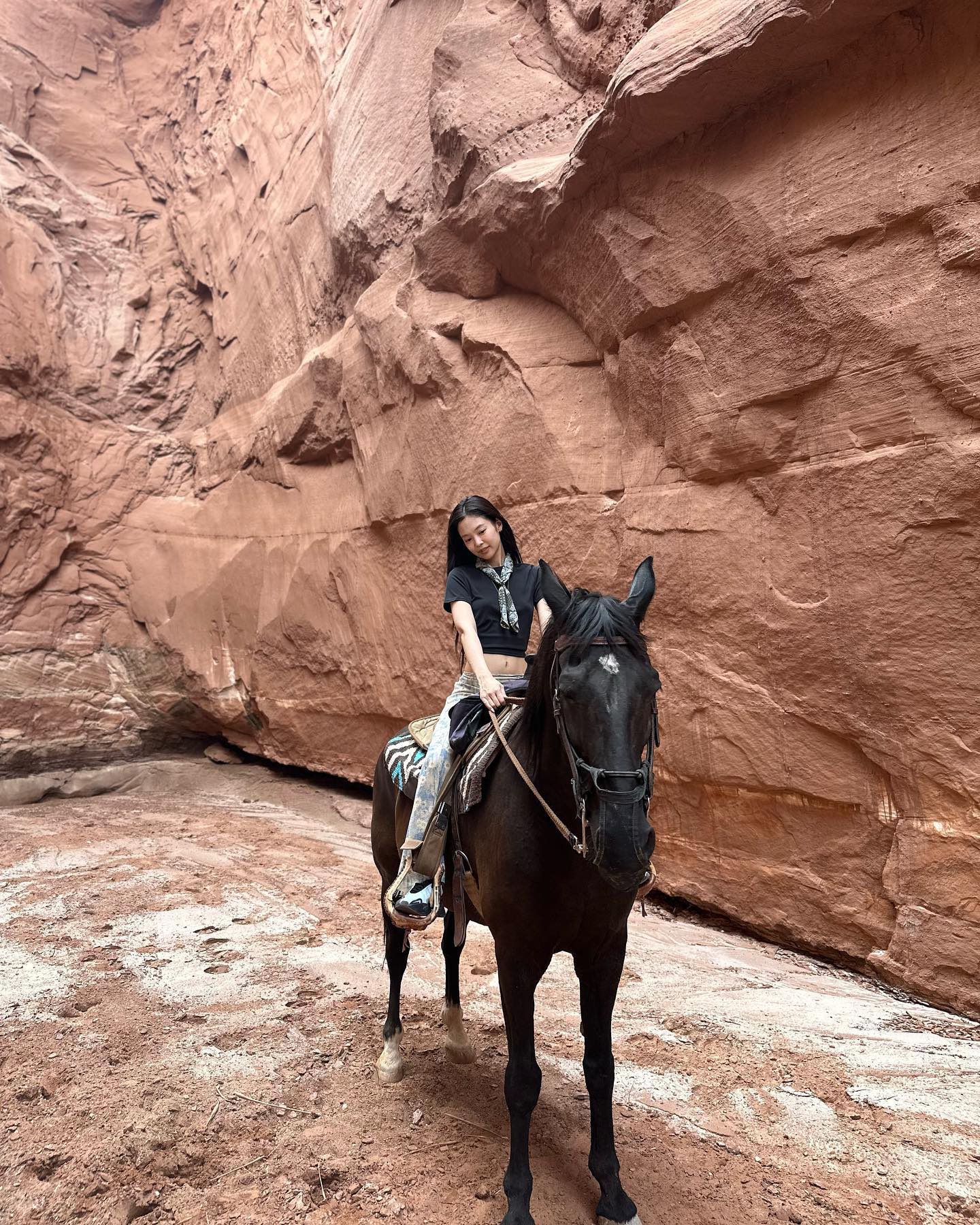 끝내주는 휴가 보내고 온듯한 블랙핑크 제니 | 인스티즈