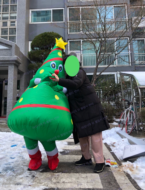 크리스마스에 친구 만나기로했는데 이러고 나옴ㅋㅋㅋ | 인스티즈