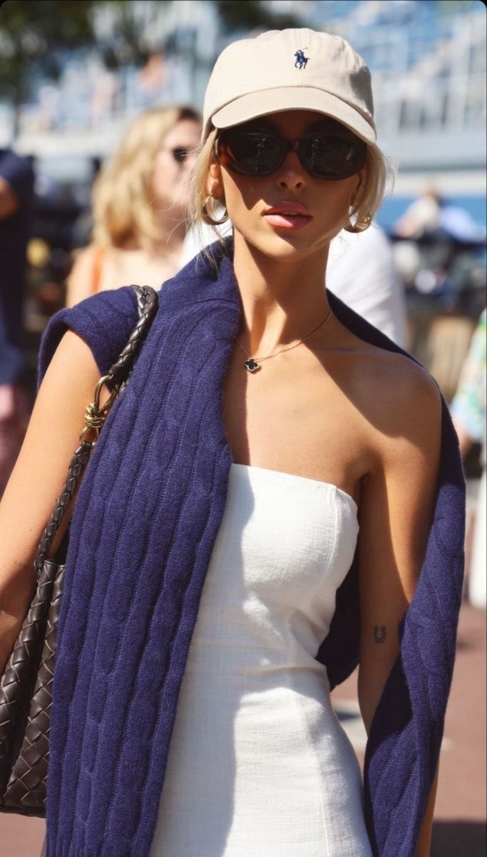 전 세계적으로 가장 히트 친 목걸이가 아닐까 하는 .jpg | 인스티즈