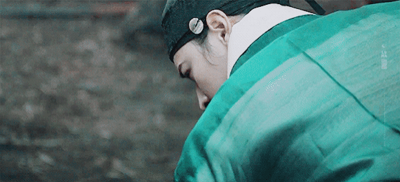 사제복 입은 강동원 vs 한복 입은 강동원 | 인스티즈