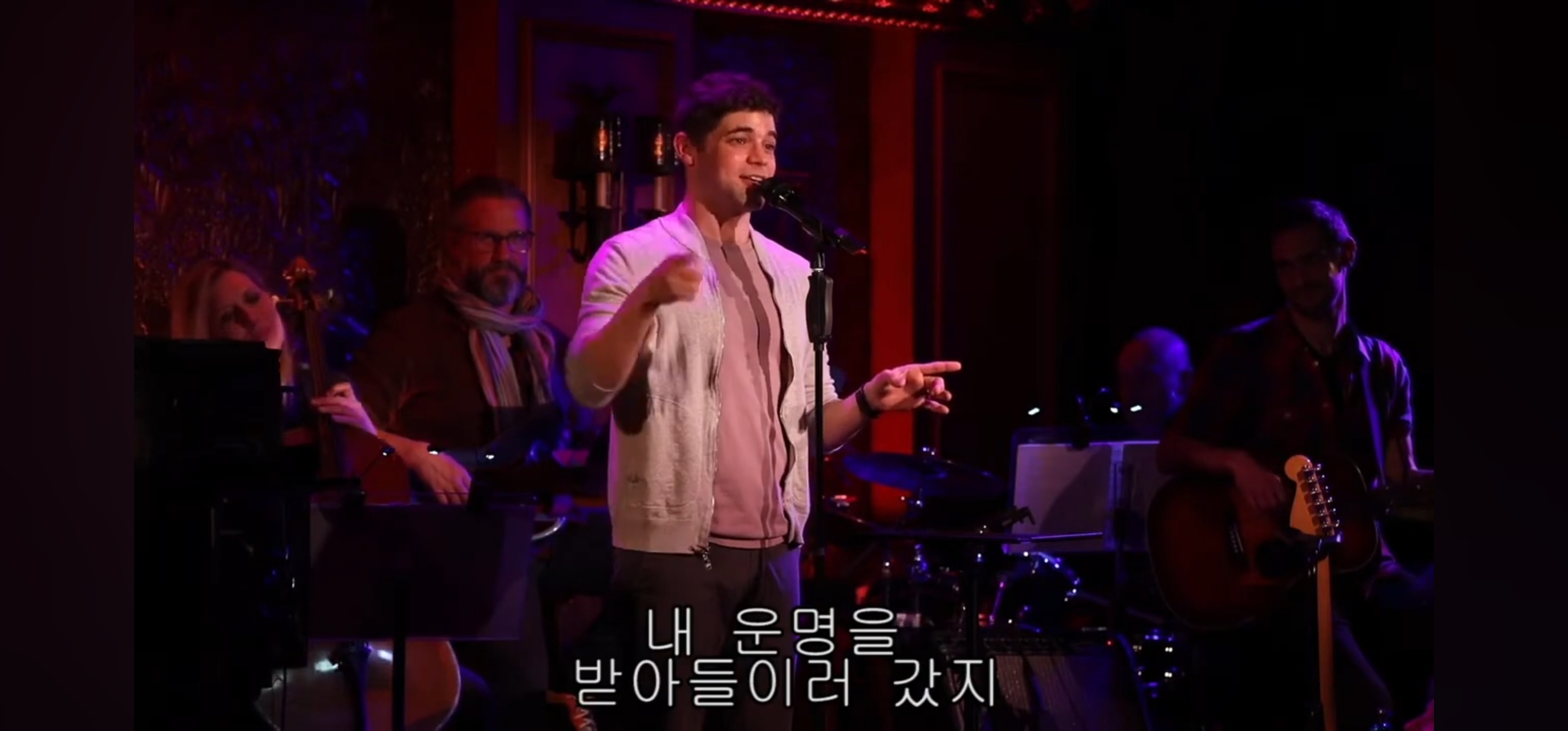 이제 와서 말하지만 휴 잭맨, 잭 에프론 대신 위대한 쇼맨이란 영화를 세상에 나온 게 한 건 나야! 그게 무슨 소리냐고?.jpg | 인스티즈