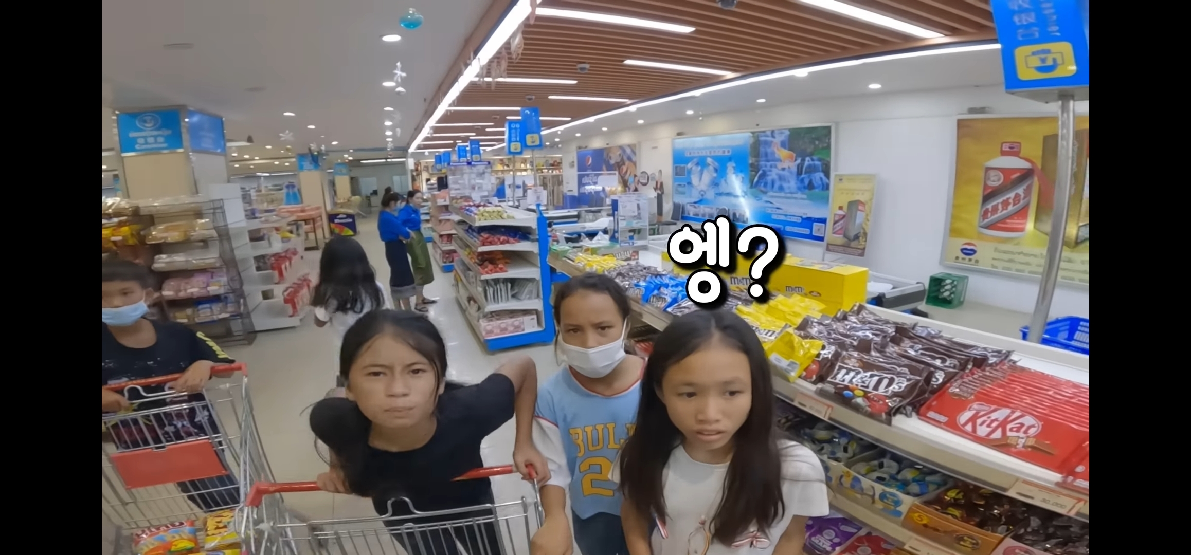 라오스 반나마을에서 살고있는 한국인 유투버가 마을 아이들 80명을 데리고 수학여행 갔다옴.jpg | 인스티즈