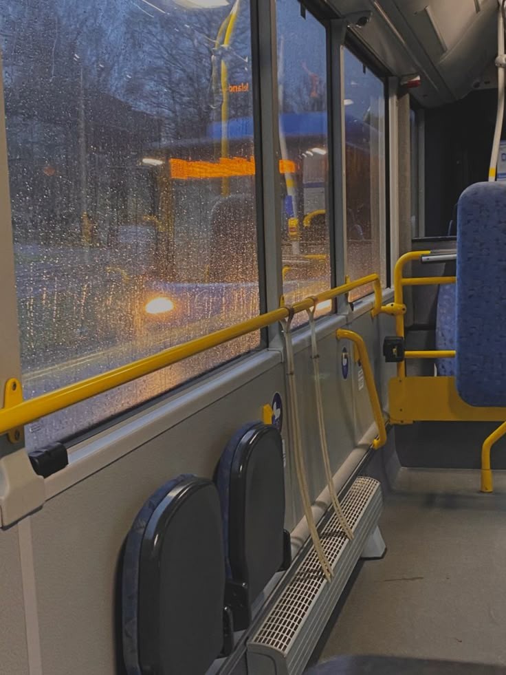 비 오는 날 버스 안 분위기 .jpg | 인스티즈