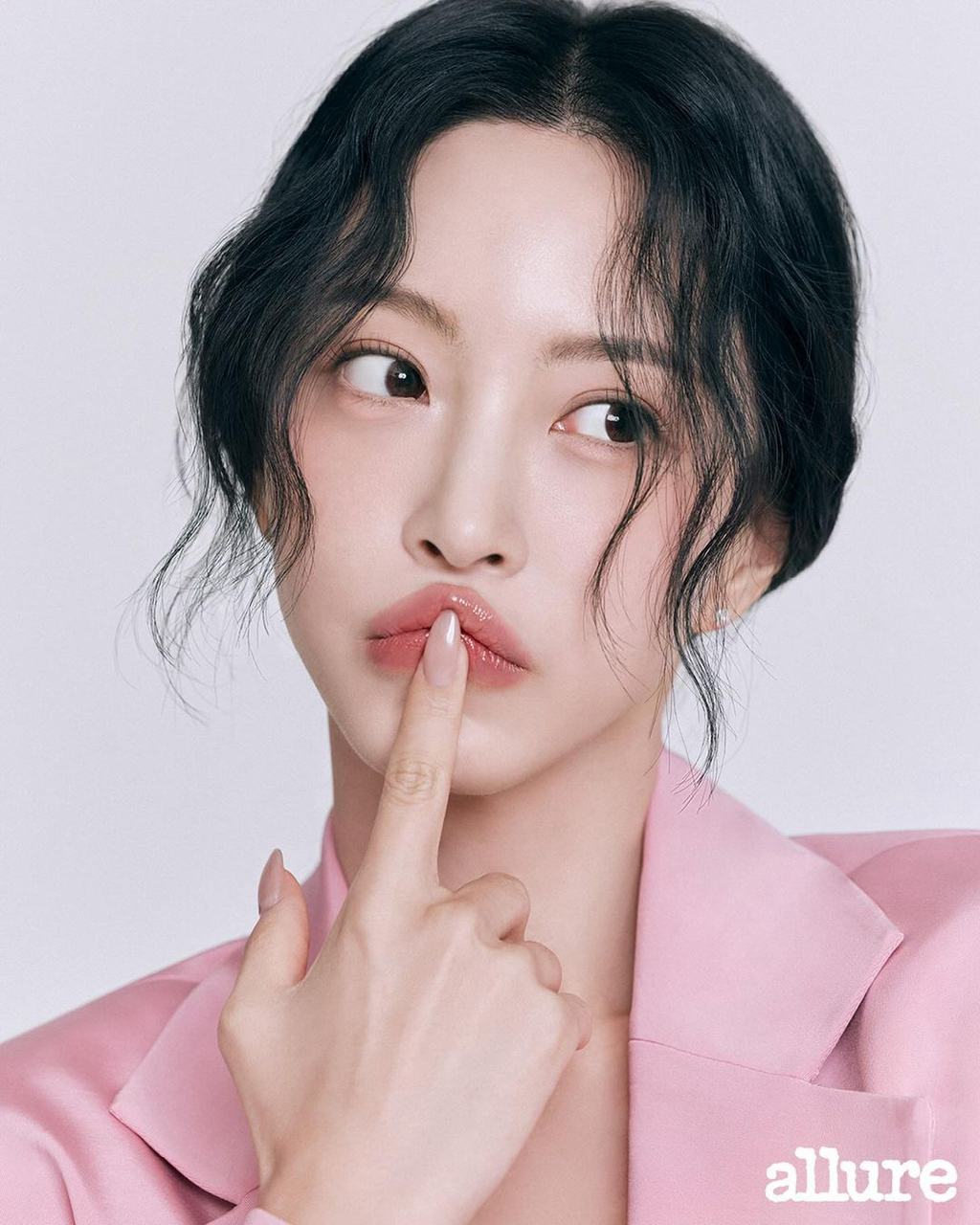 20년 만에 프로필 사진 찍은 배우 한예슬 | 인스티즈