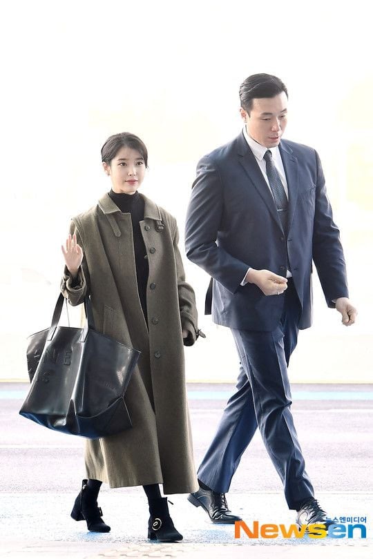 아이유 경호원이 하는 일.jpg | 인스티즈