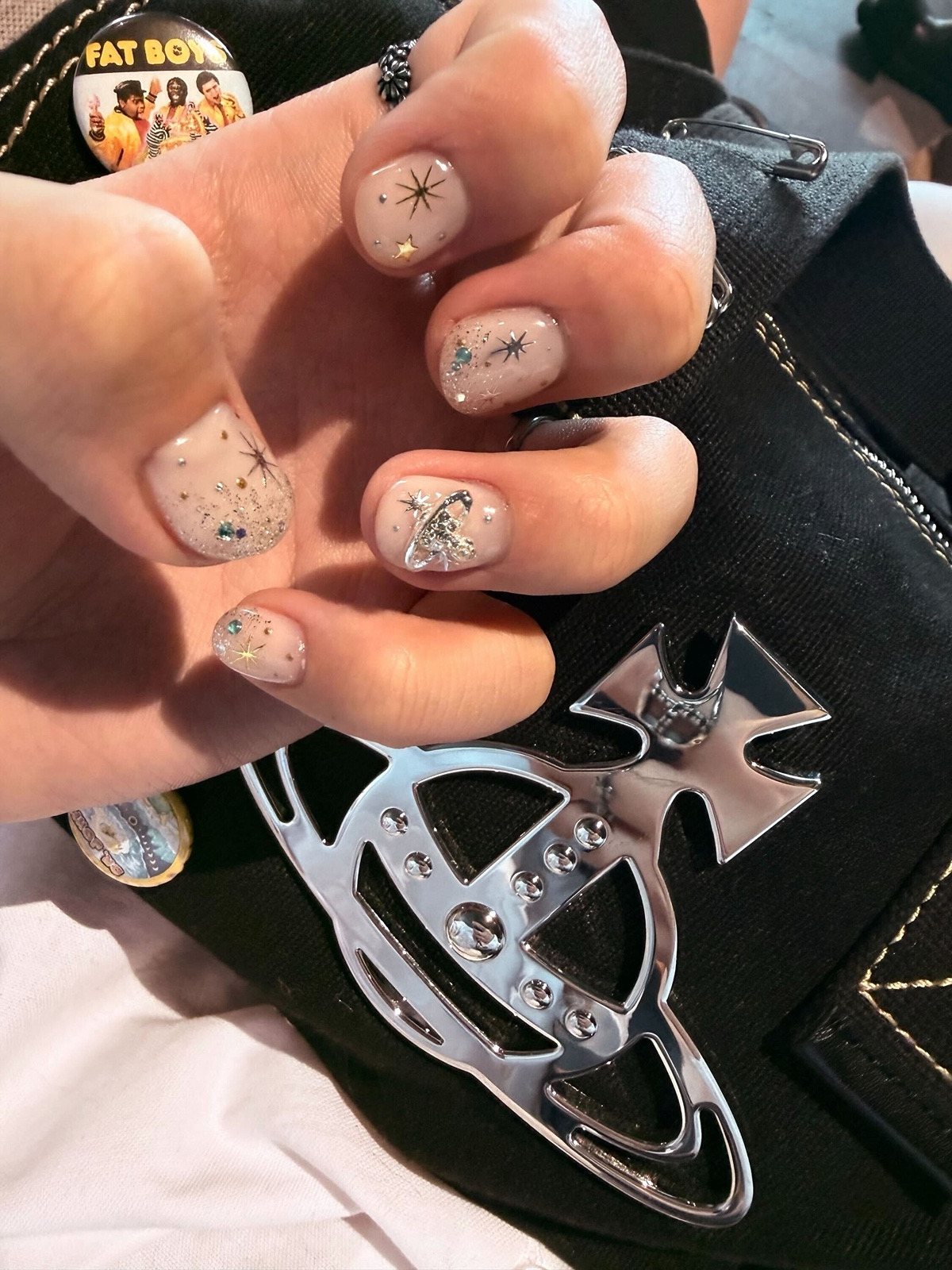 요즘 남돌들 사이에서 빼놓을 수 없다는 네일아트 | 인스티즈