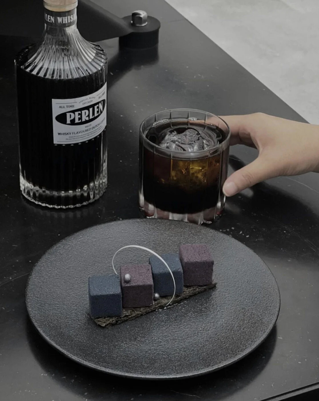 커피가 아니라, 술과 함께 즐기는 디저트 4 | 인스티즈