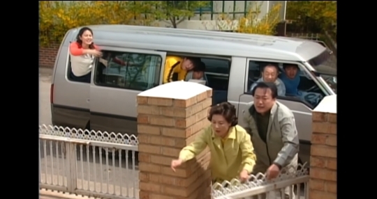 폐장 30분 남은 놀이공원 도착해 제대로 뽕 뽑는 가족.jpgif | 인스티즈