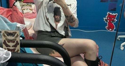 백예린 다리에 새로 추가된 타투.jpg | 인스티즈