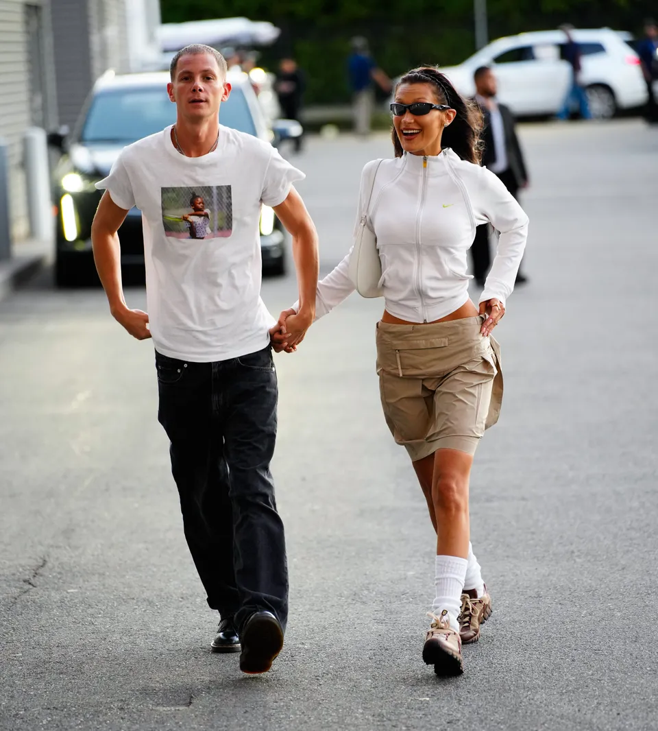 패셔너블한 시밀러룩으로 인기 많았던 벨라 하디드-마크 칼만 | 인스티즈