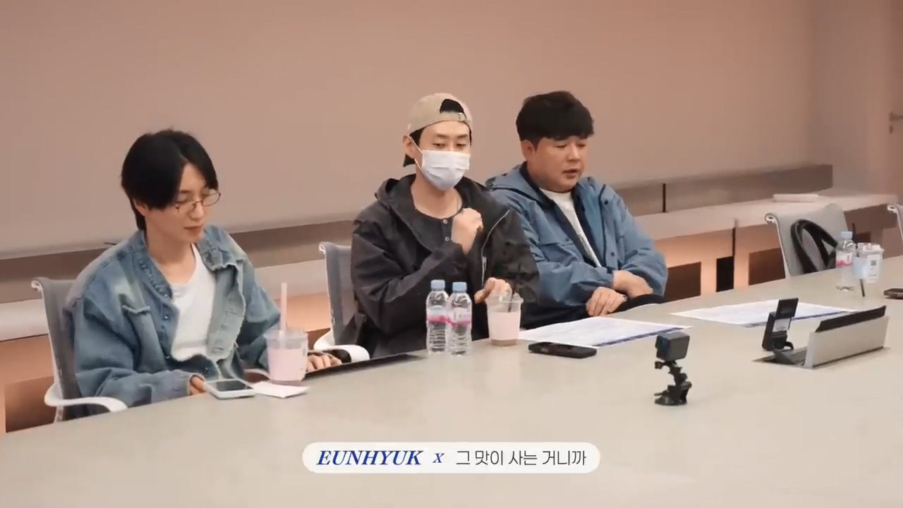 아이돌 팬들 대부분 공감할거 같은 슈퍼주니어 20주년 콘서트 회의 내용.jpg | 인스티즈