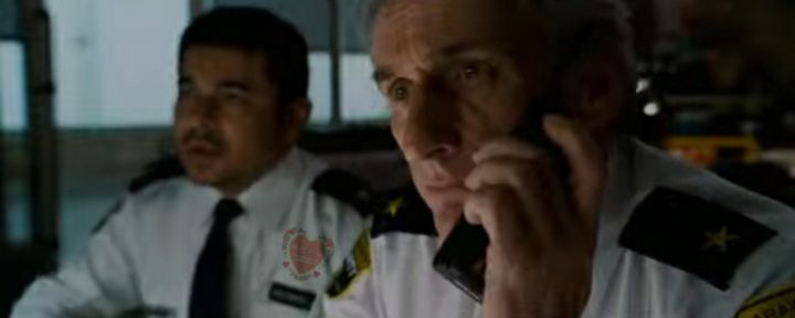 고층 건물 엘리베이터에 갇힌 5명. 이들 중 1명은 사람이 아니다. 데블 | 인스티즈