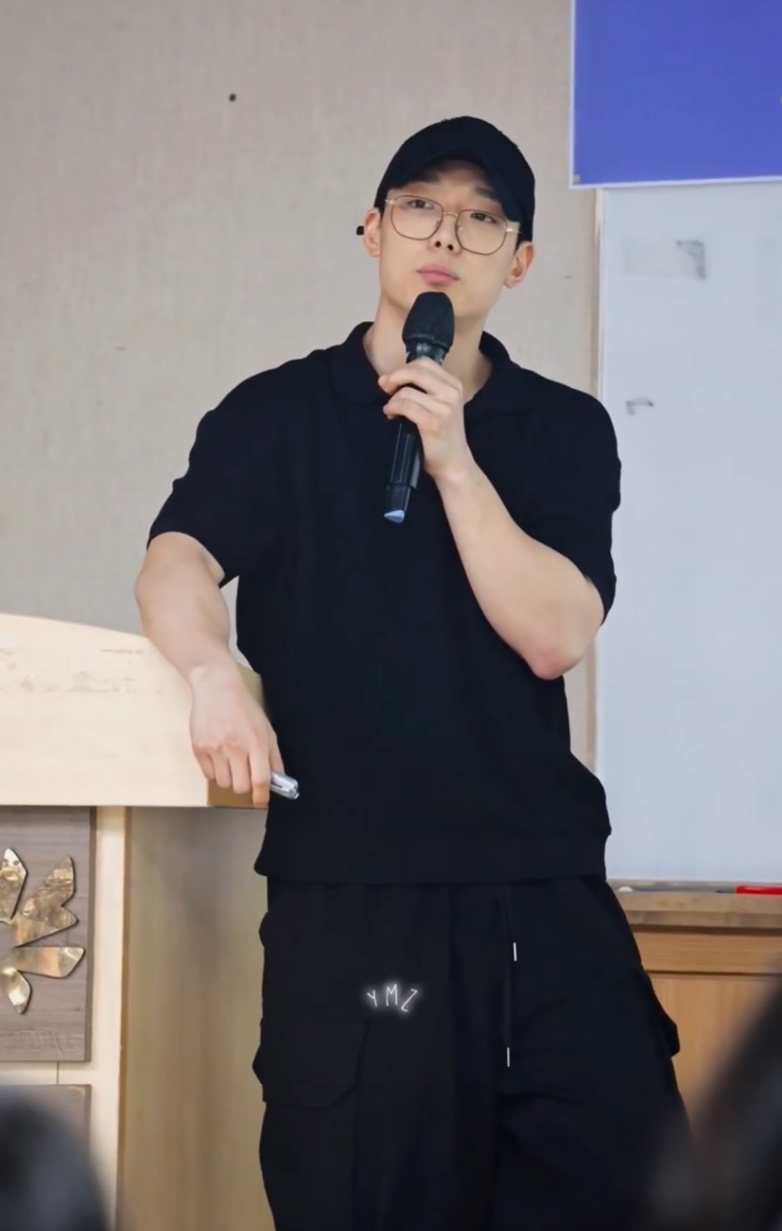 ?? 야 진수 실망이다 일반인 교수 몰래찍어서 착즙하네 | 인스티즈
