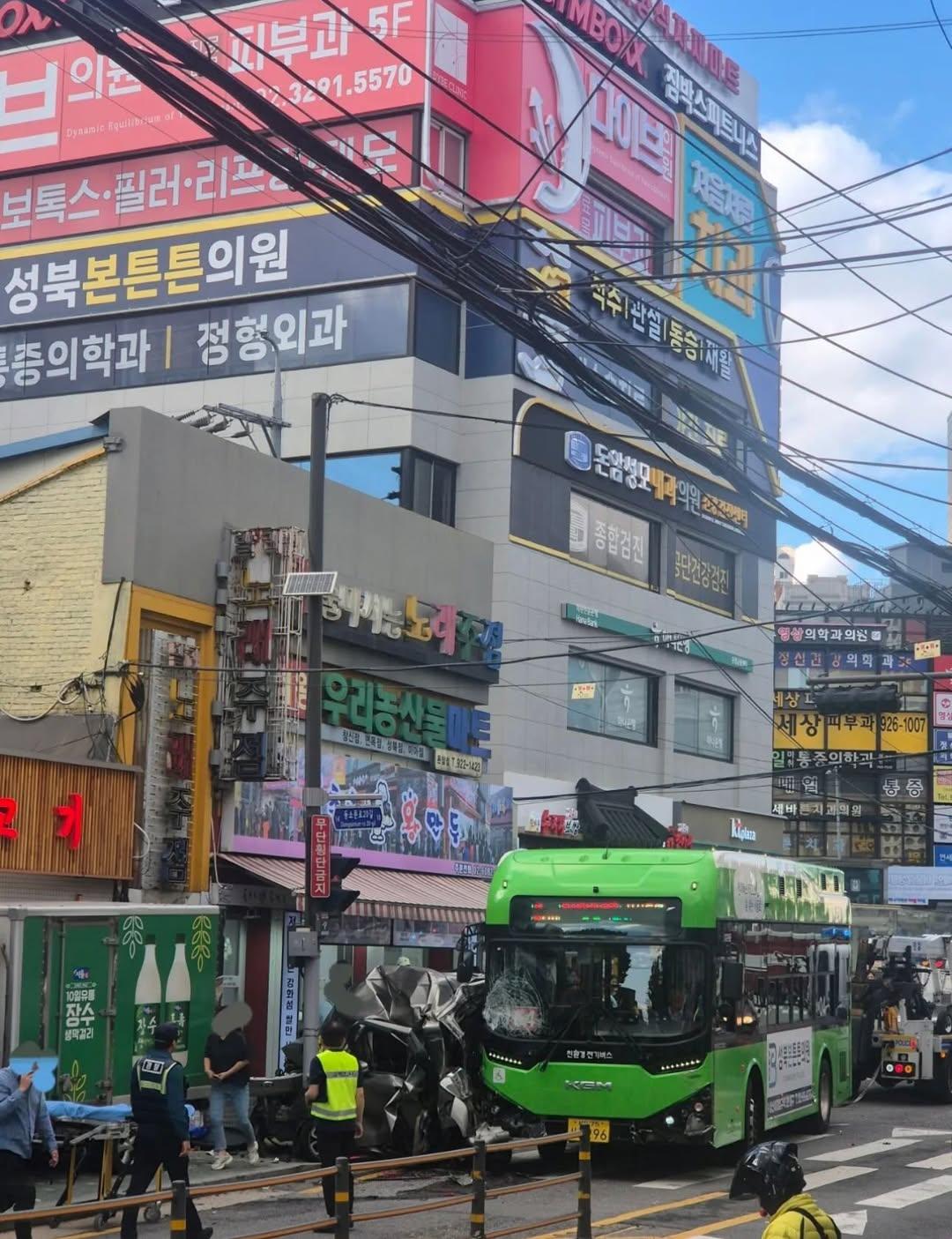 상습 불법주차 하다가 쿠킹호일이 되어버린 레이 | 인스티즈