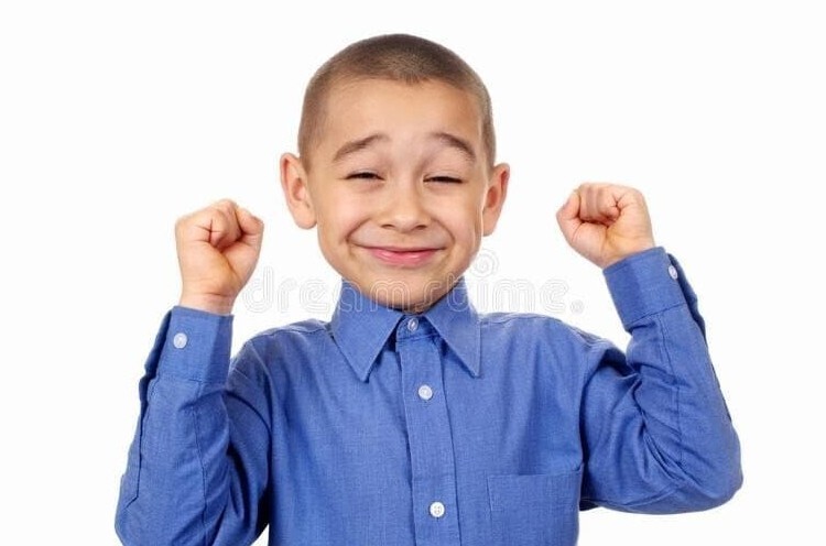 유레카하는 짤의 꼬마 빨간옷 말고도 여러벌 있더라 | 인스티즈