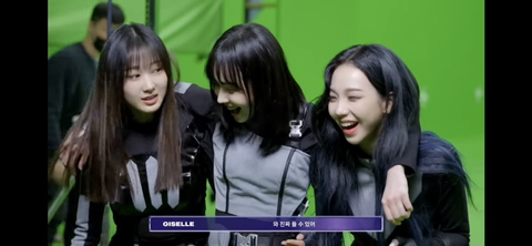 에스파 윈터 가뿐하게 공주님 안기 성공하는 지젤 보고 호기롭게 도전하는 카리나 | 인스티즈