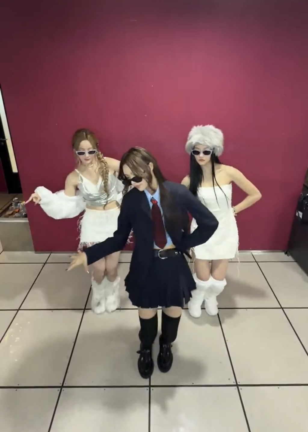 잘 어울린다는 아일릿 윤아 'Igloo 캘린지' | 인스티즈