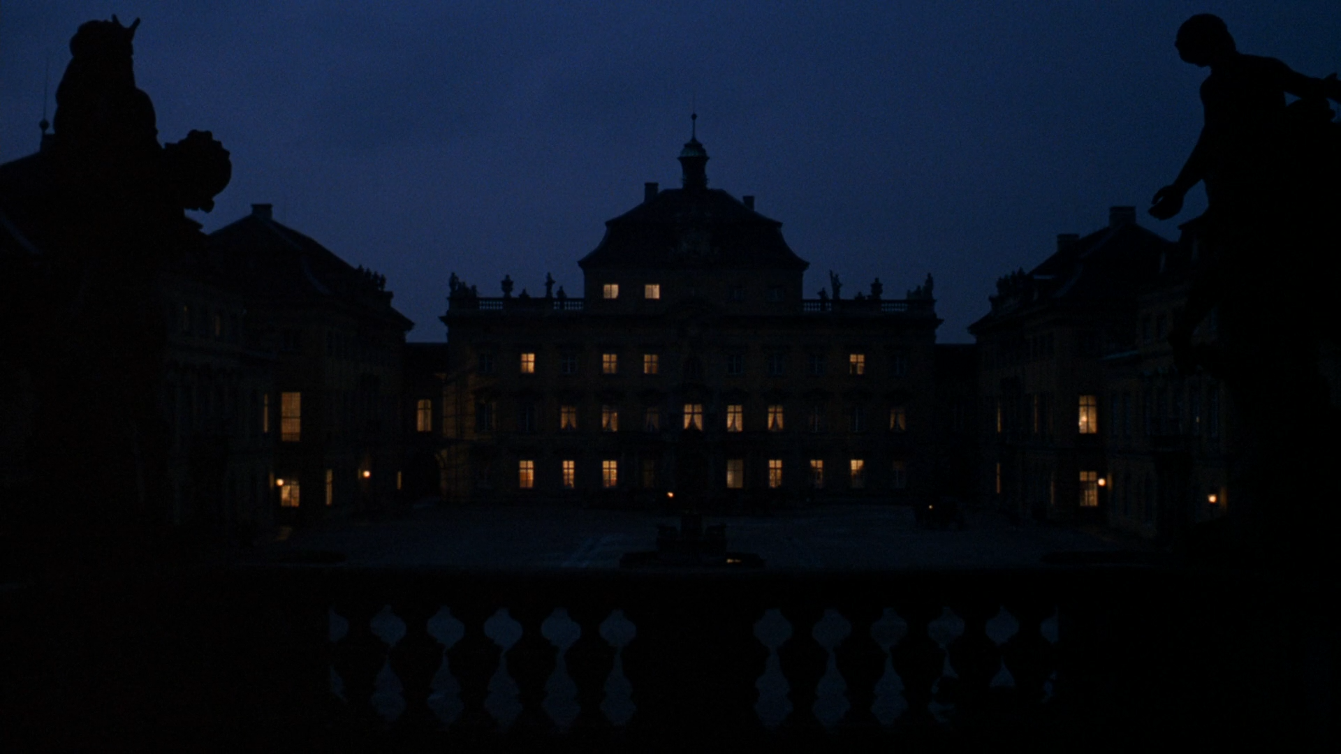 컷 하나하나가 로코코 시대 명화같이 아름답다는 영화.JPG | 인스티즈