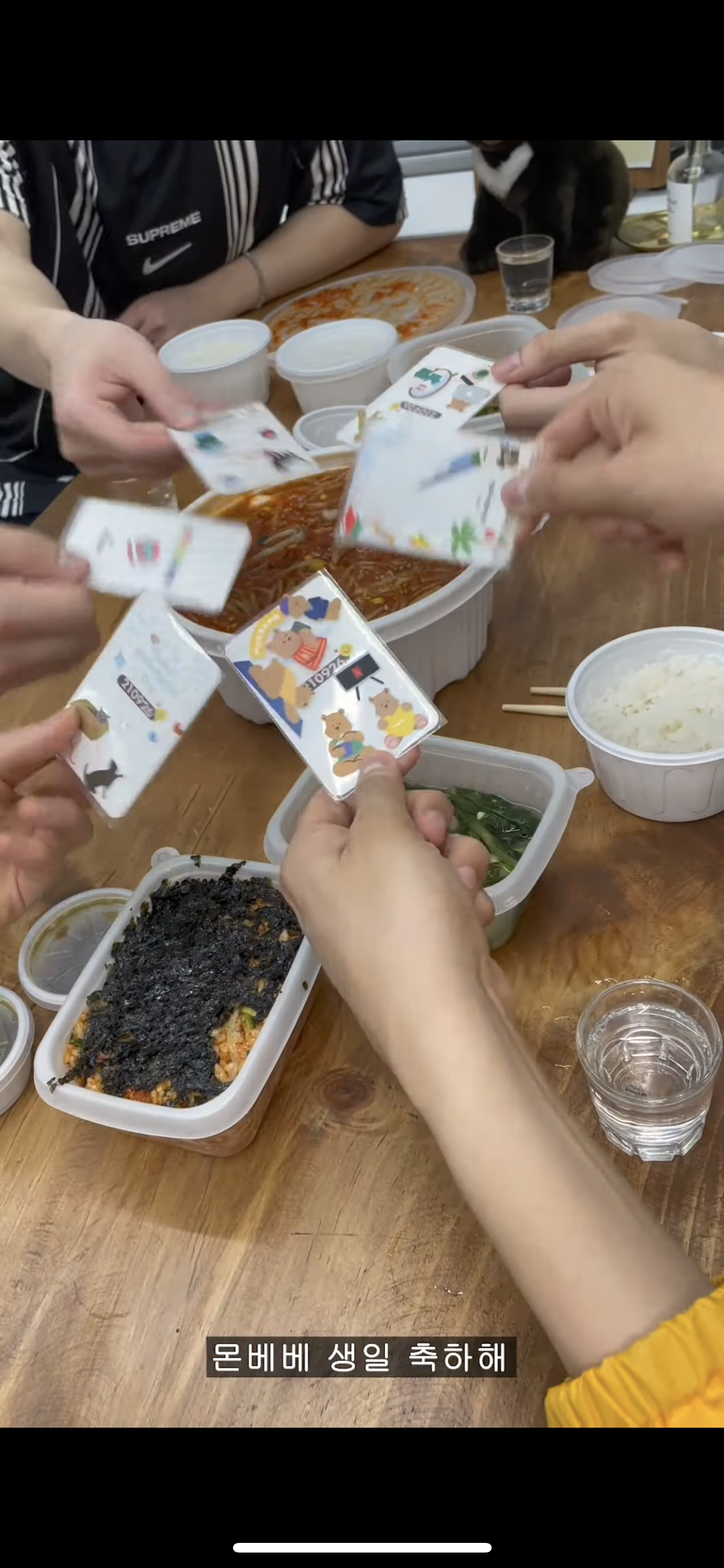 팬브이로그 열심히 본 짬바 나오는 아이돌 | 인스티즈