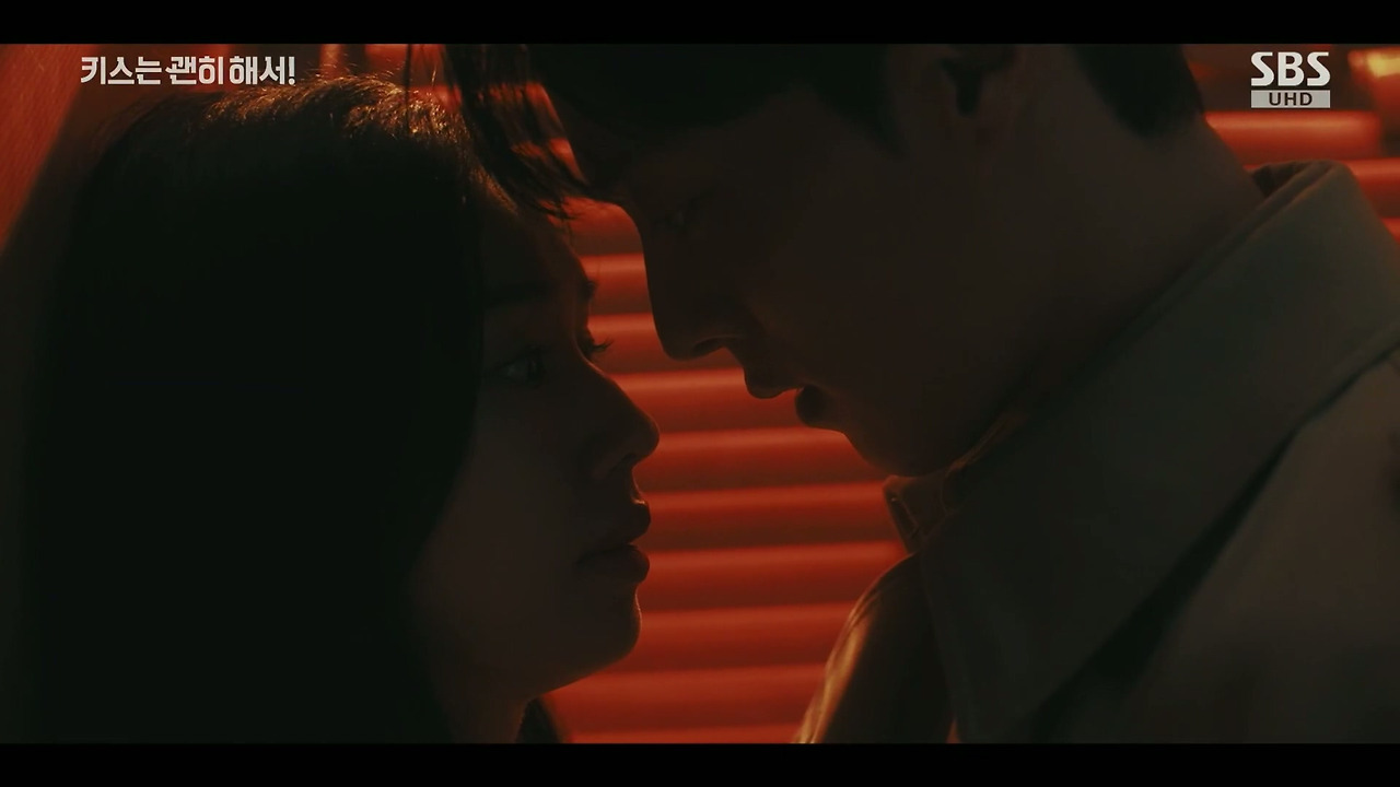 [키스는괜히해서] 동굴 속에서도, 자기 집에 찾아왔을때도, 같은 방에서 잤을때도 눈물 참았는데.jpg | 인스티즈