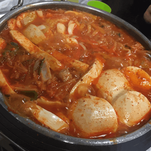 소주 한병 뚝딱.. 부산 고향김치전골.jpg - 악플달면 쩌리쩌려버려 - ＊여성시대＊ 차분한 20대들의 알흠다운 공간 소주 한병 뚝딱.. 부산... 