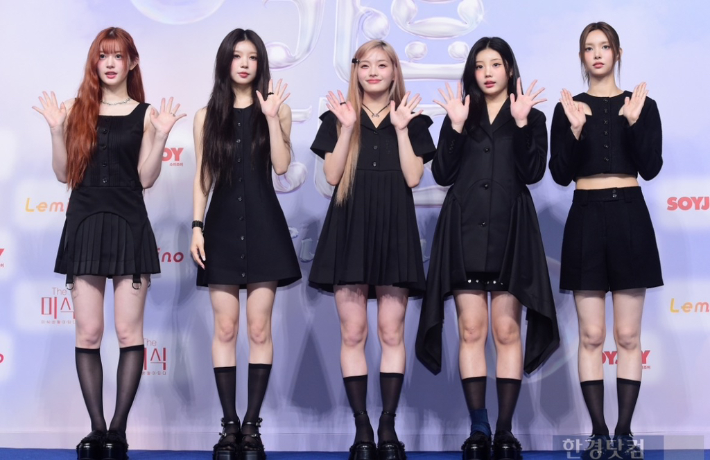 sbs 가요대전에 혼자 드레스 입고 간 영지 | 인스티즈
