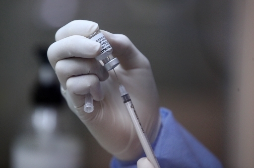 "냉장고 문 깜빡했다"…백신 관리 부주의로 8,300명분 폐기 | 인스티즈