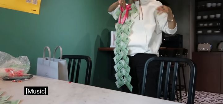 블랙핑크 콘서트 리사를 위해 선물준비한 씨엘씨 쏜(ft.민니) | 인스티즈