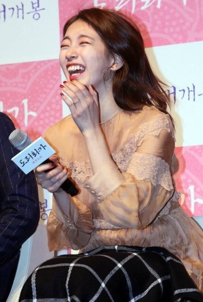 수지 담요 뺏어가는 류승룡 | 인스티즈