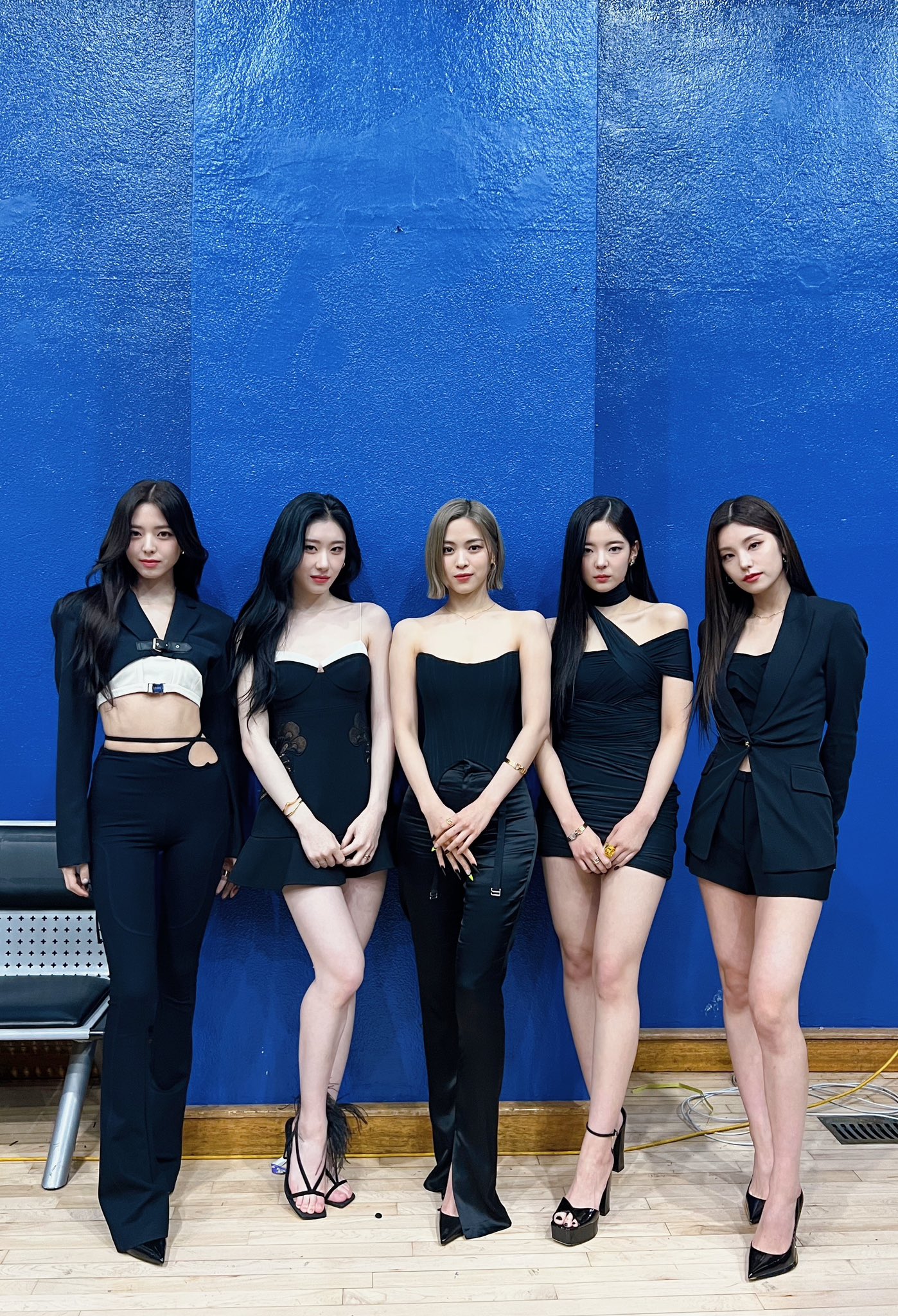 최근 가요대축제 출연 걸그룹 무대의상 .jpg | 인스티즈