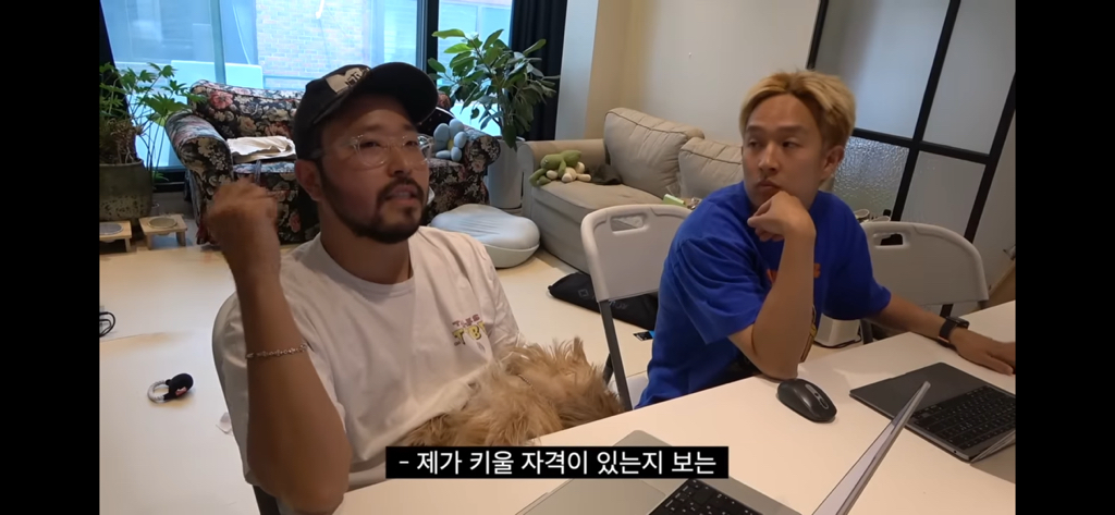 요즘 빠더너스 채널에 자주 등장하는 브리더통해서 임보(?)중인 강아지 마레 | 인스티즈