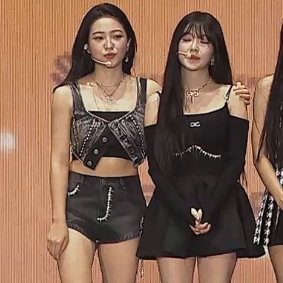 컨디션 난조로 불참공지가 떴지만 기다린 팬들을 위해서 무대에 오른 아이린 | 인스티즈