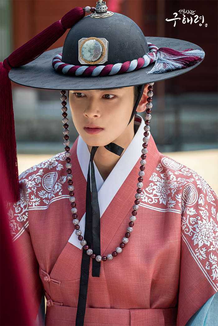 왕자한복 이미지