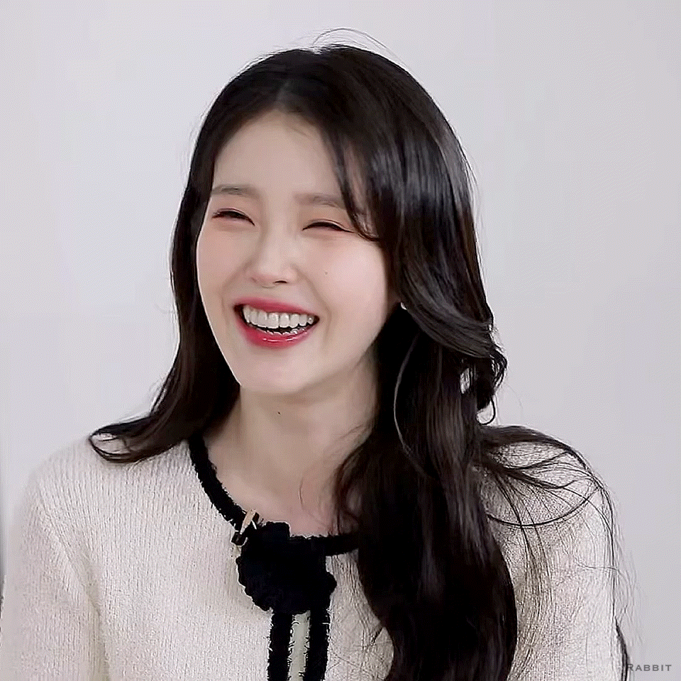 장도연한테 연하의 플러팅 날리는 아이유 | 인스티즈